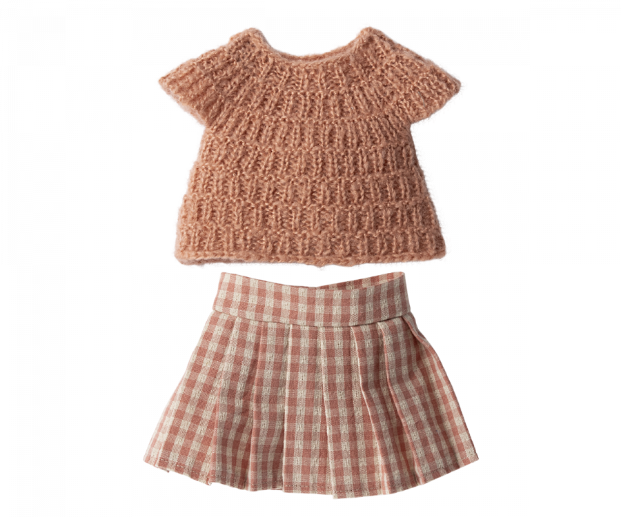 Falda y blusa de puntos, Talla 3