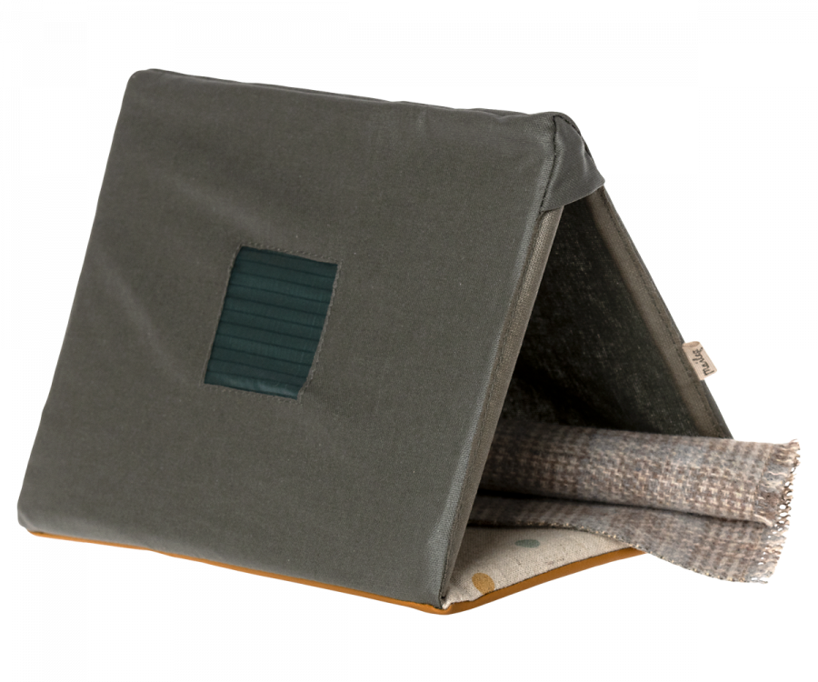 Single tent, Mouse