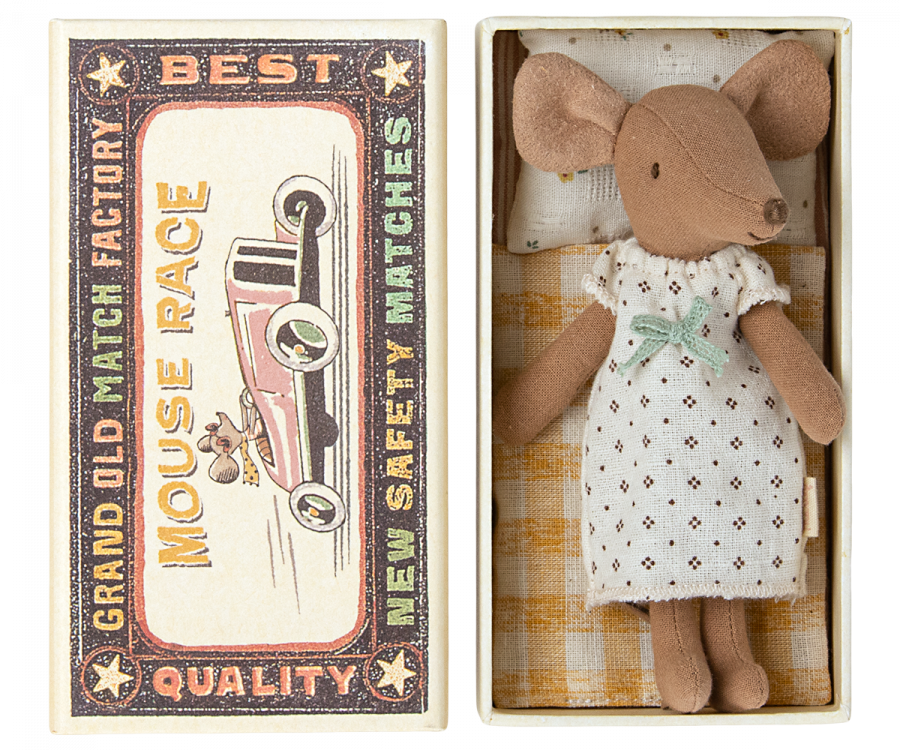Big sister mouse in matchbox