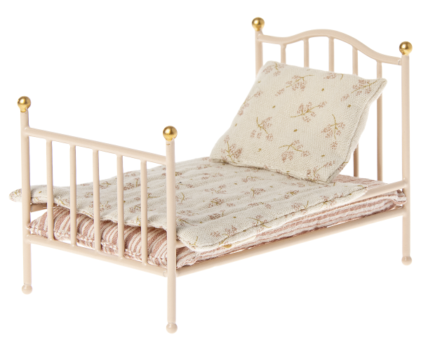 Vintage bed, Mouse - Rose
